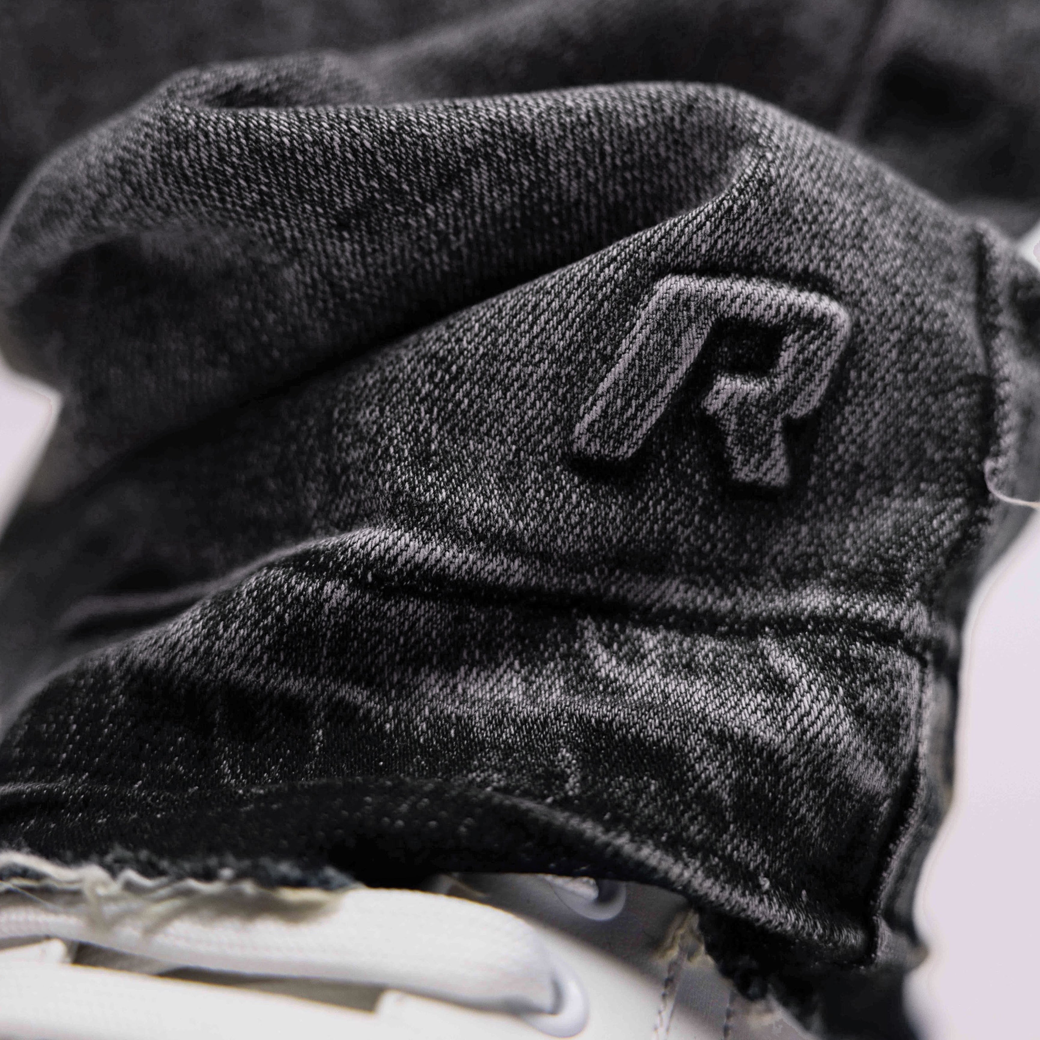 REGULAR GRANITE EMBOSSED DENIM JEANS