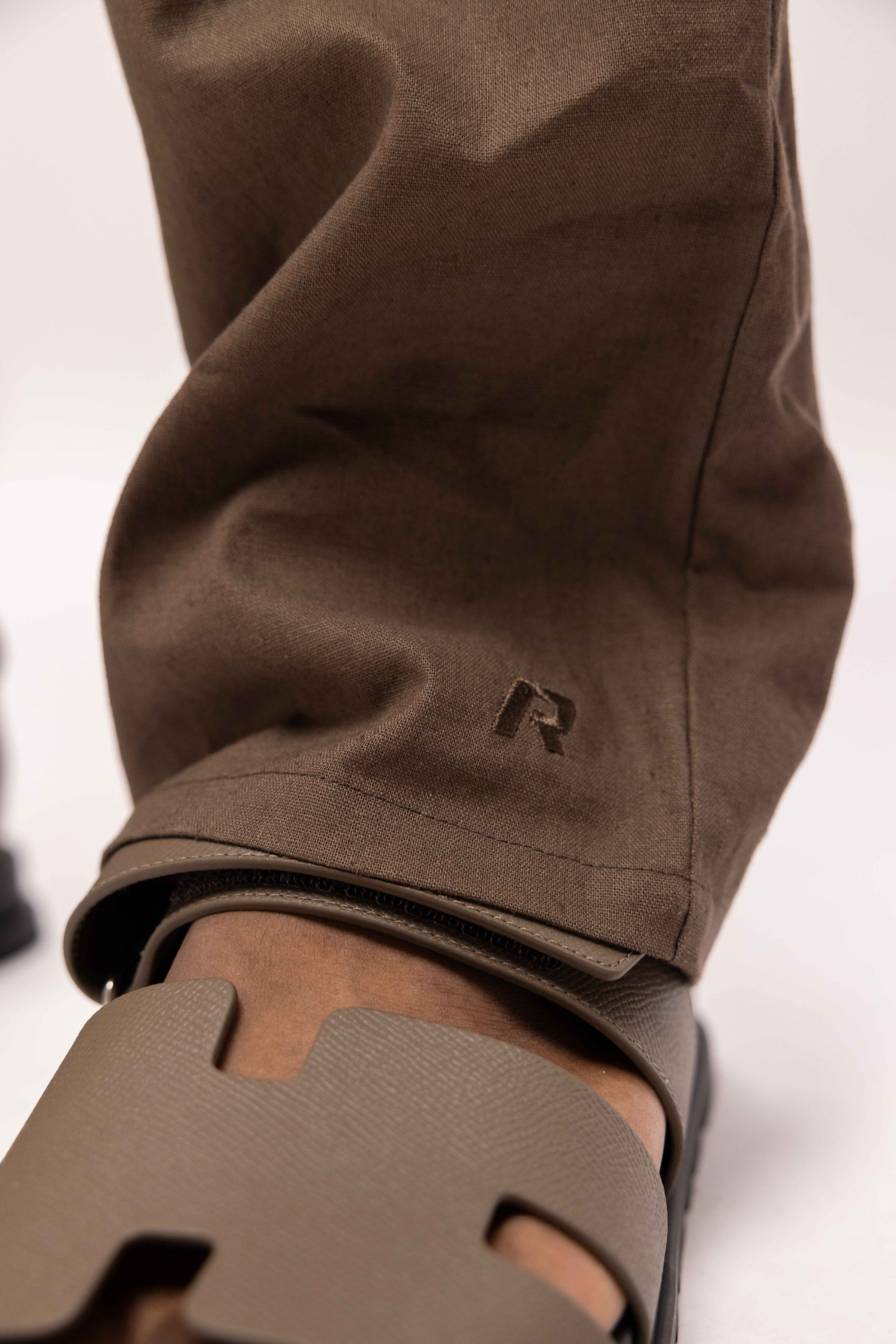 LINEN STRAIGHT LEG PANTS BROWN