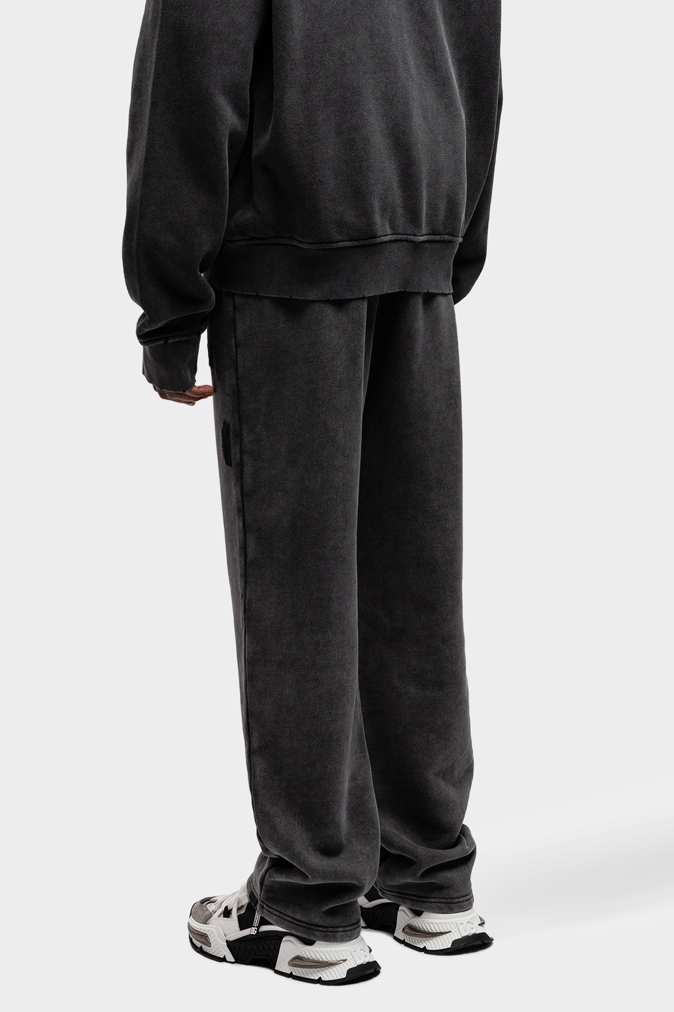 SIGNATURE EMBOSSED WASHED JOGGER