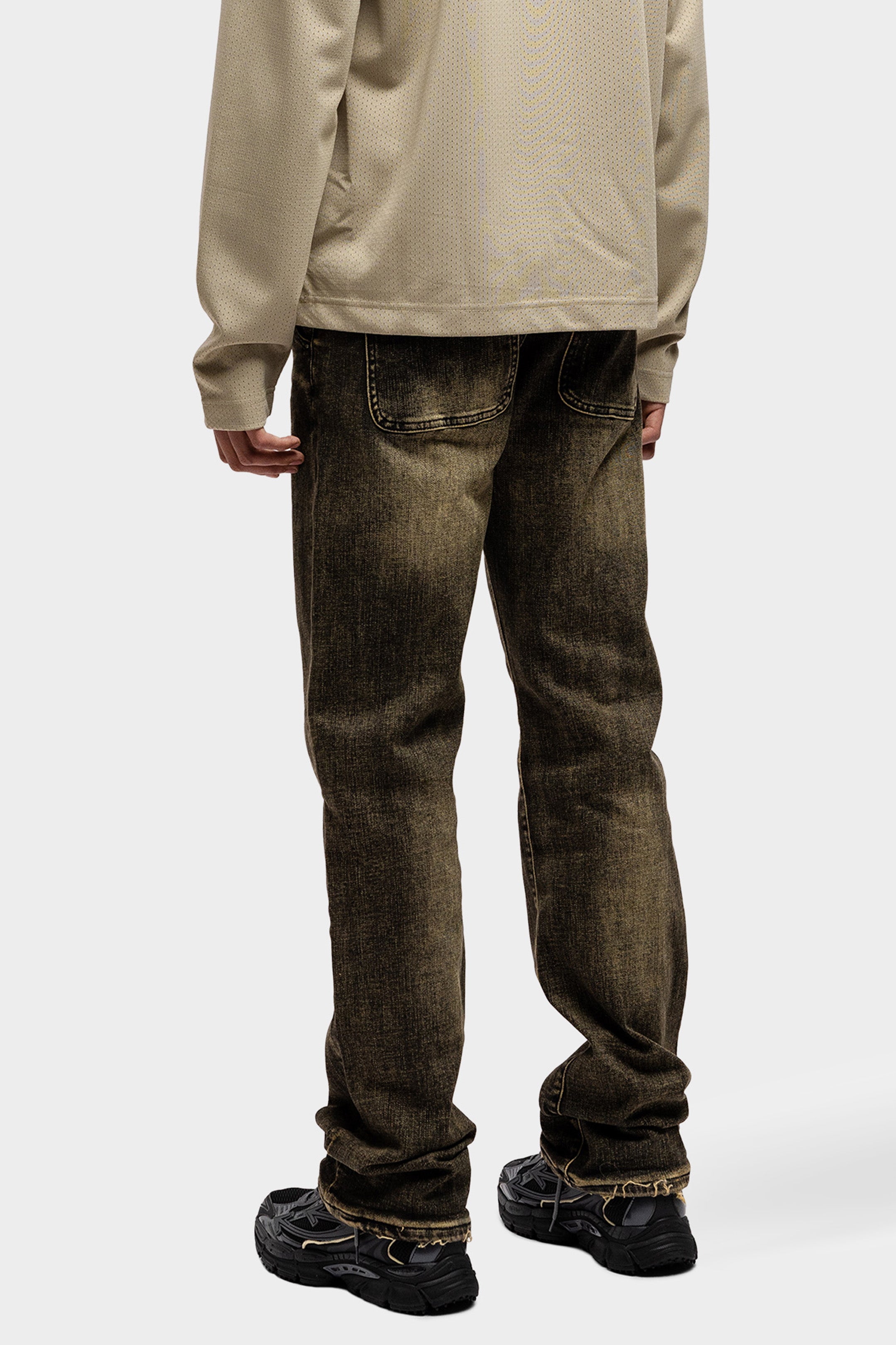 RELAXED SHADOW WASHED DENIM JEANS