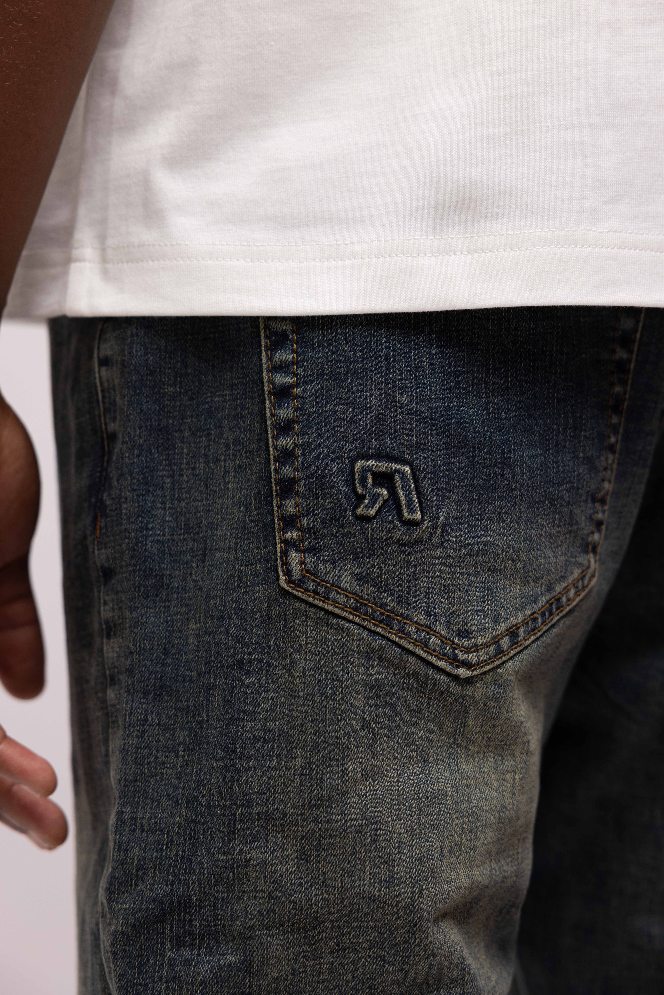 REGULAR PLAIN EMBOSSED WASHED DENIM JEANS