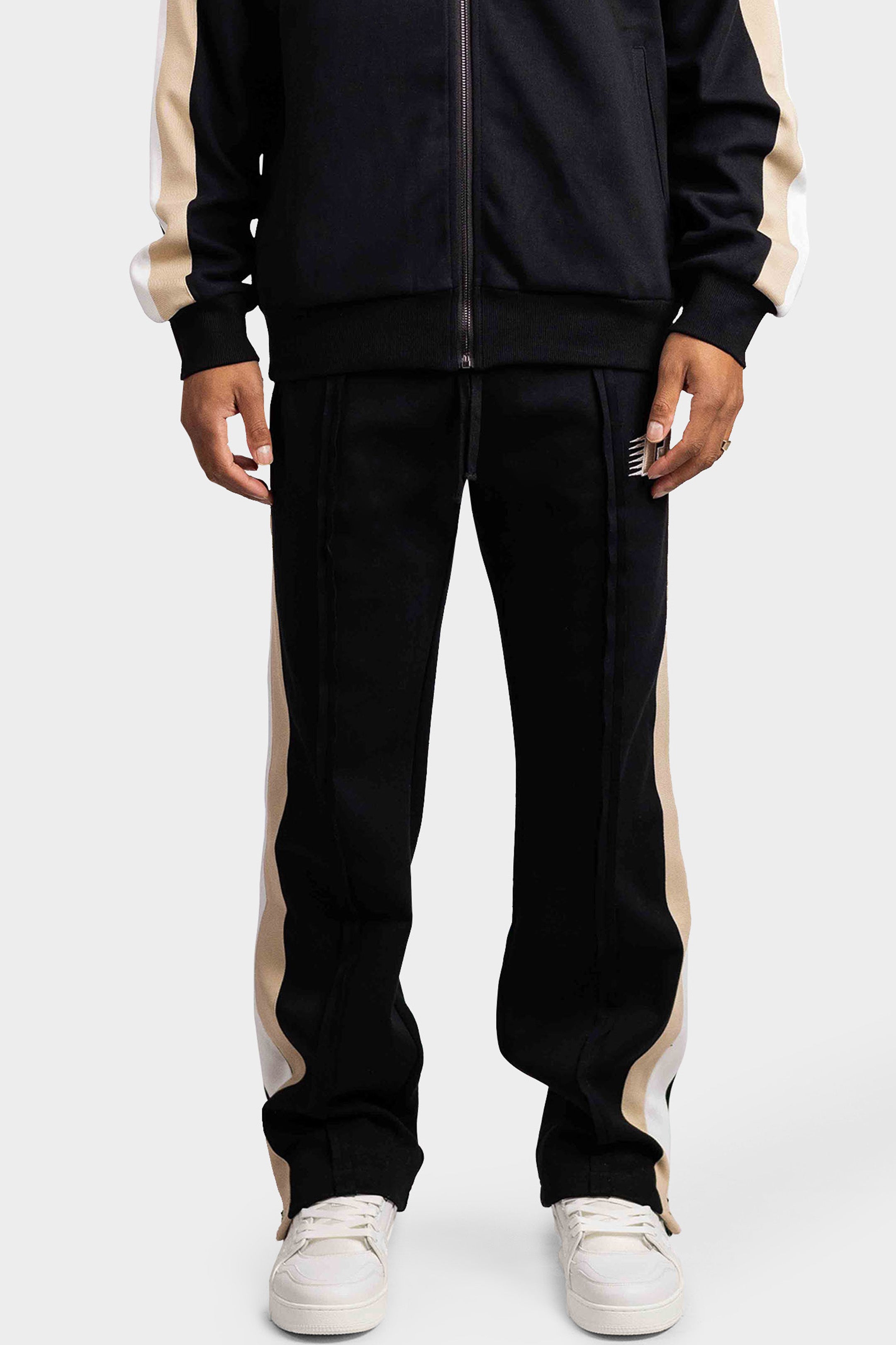 RAW SEAM STRAIGHT LEG ZIP JOGGER BLACK