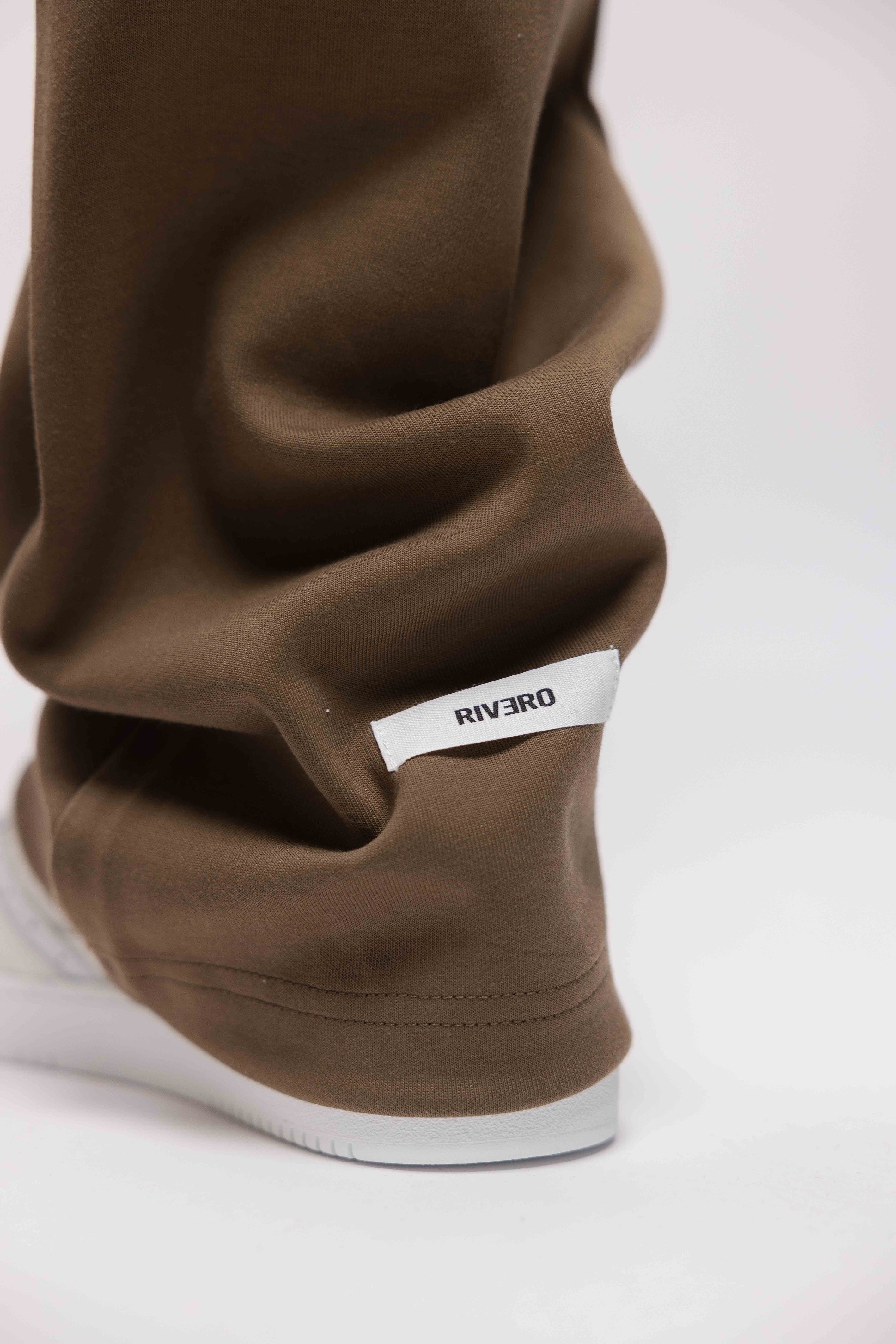 JOGGER EARTHSTONE