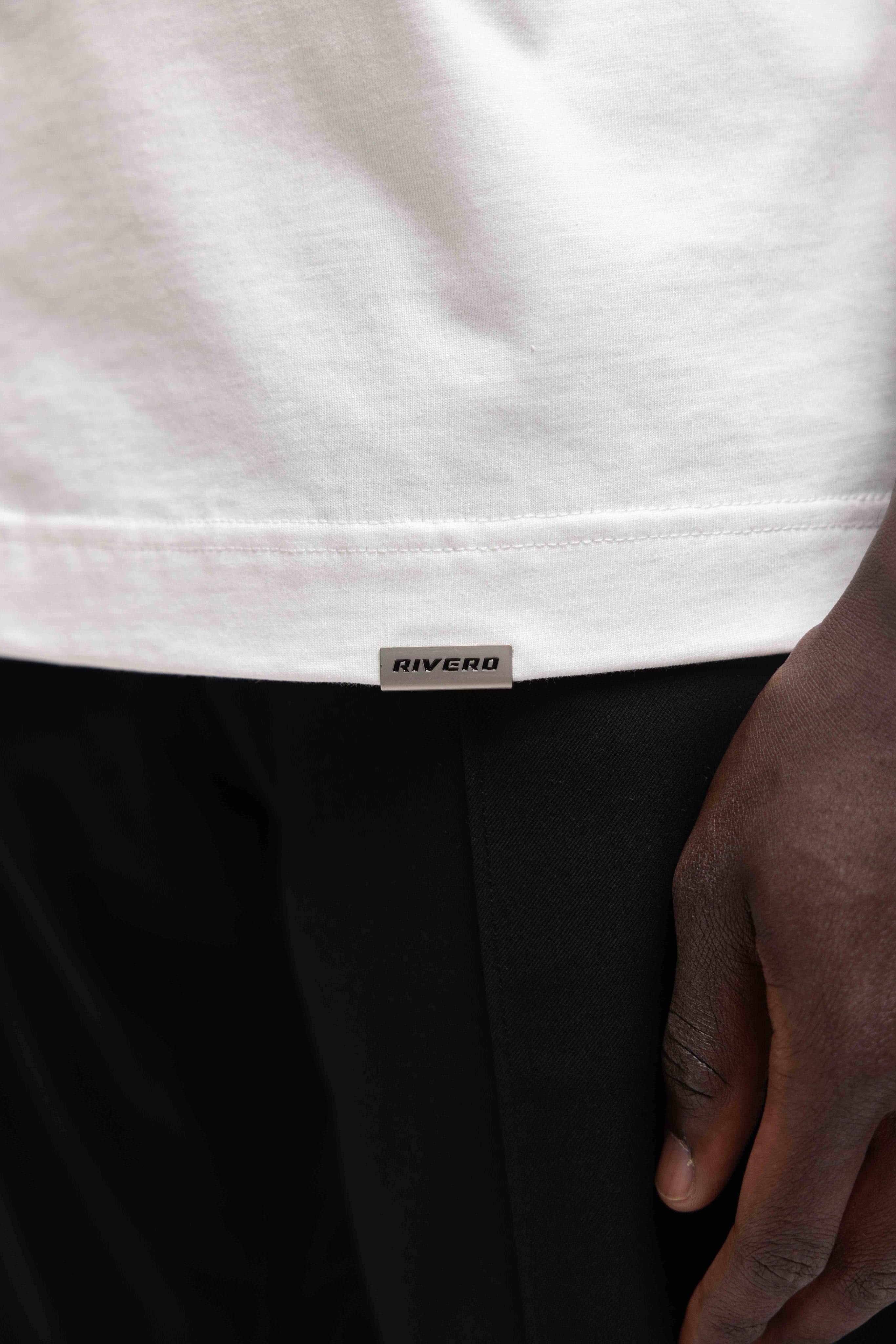 SIGNATURE LEATHER PATCHED T-SHIRT WHITE