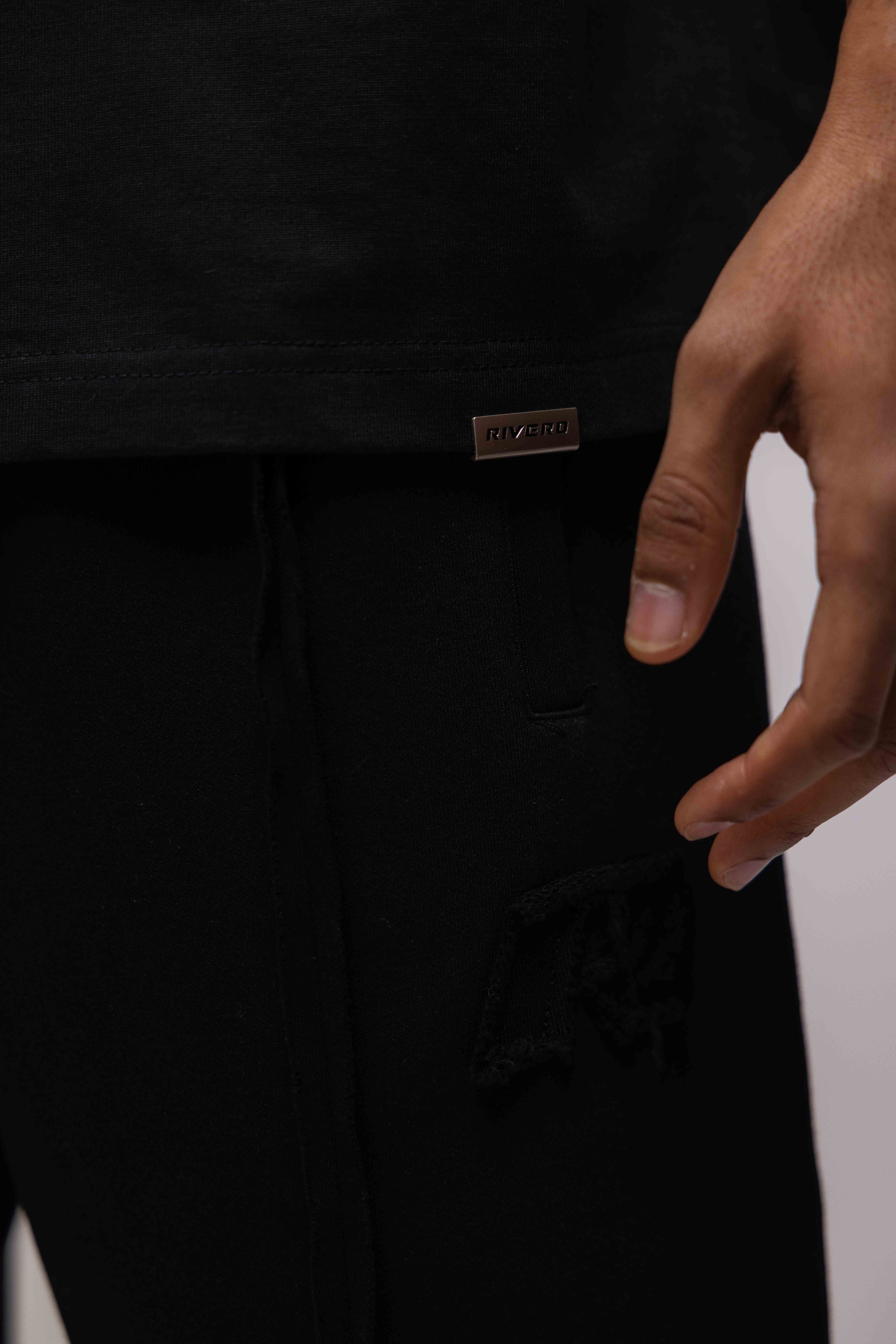 URBAN T-SHIRT BLACK