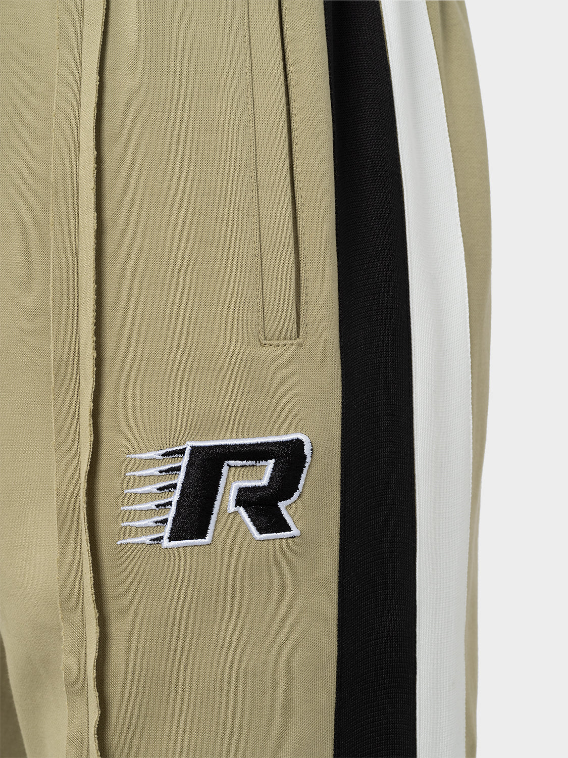 RAW SEAM STRAIGHT LEG ZIP JOGGER GREEN