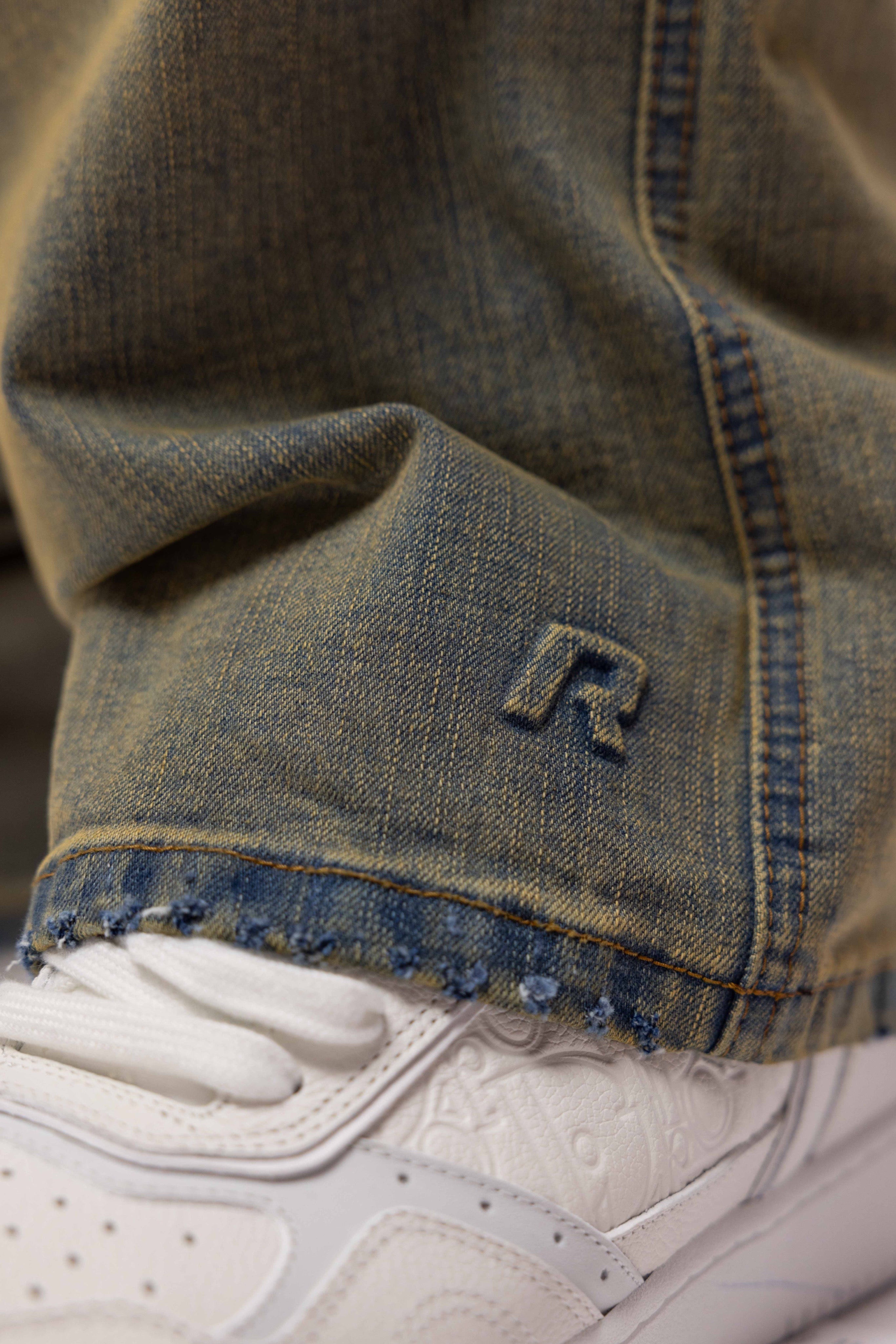 BAGGY HEAVY WASHED CARGO DENIM JEANS