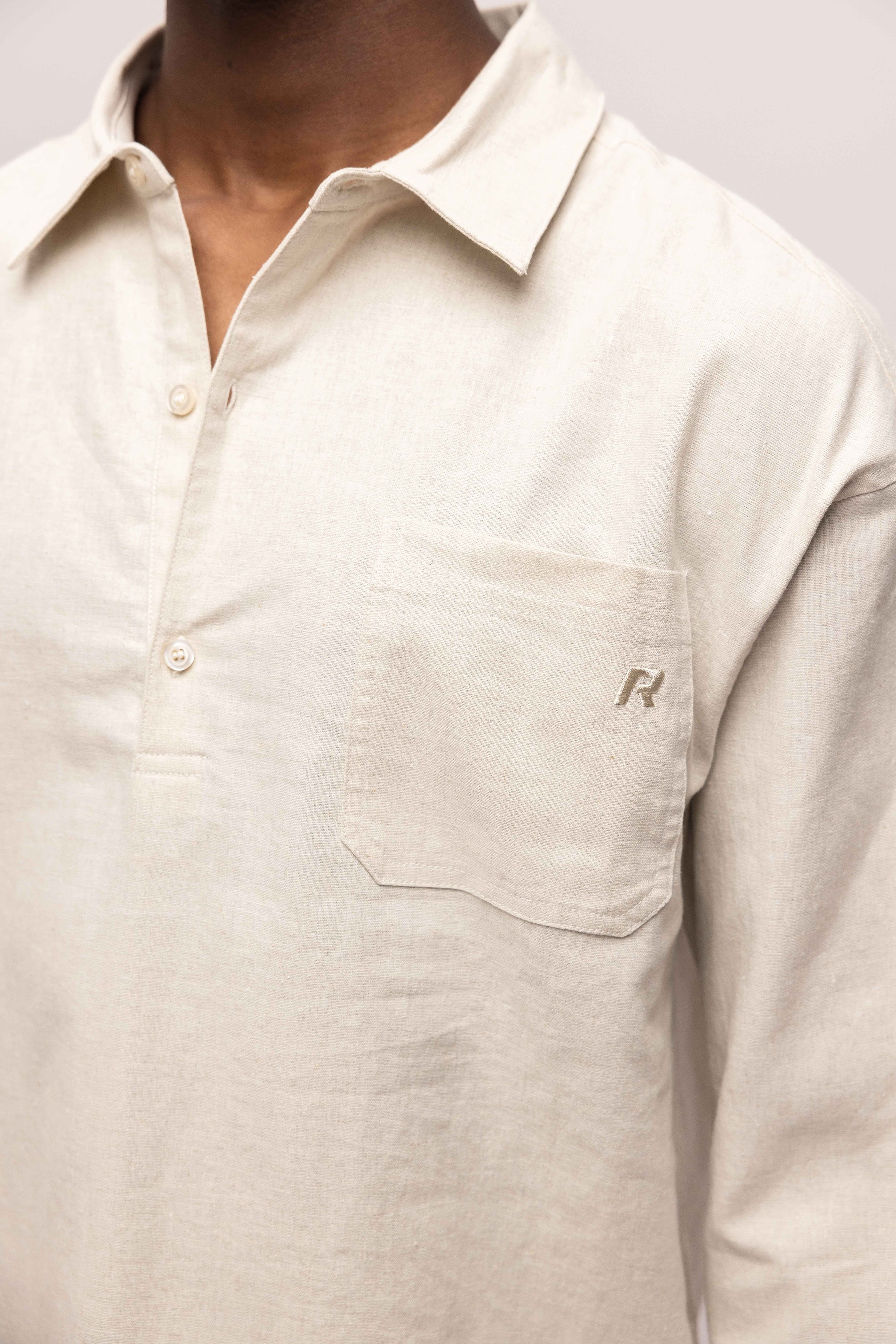 LINEN SHIRT QUARTER BUTTON SAND