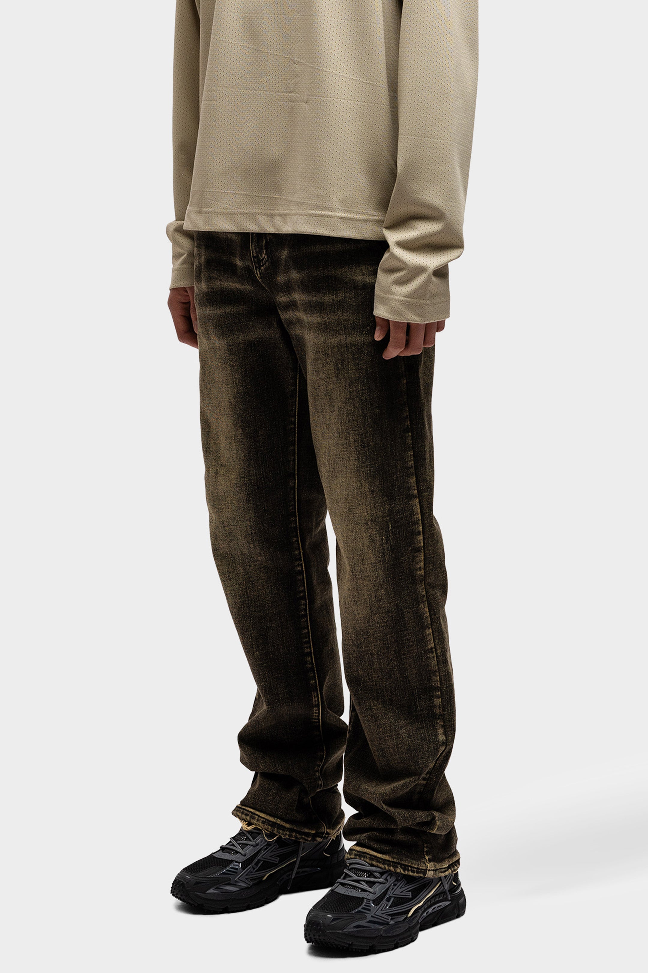 RELAXED SHADOW WASHED DENIM JEANS