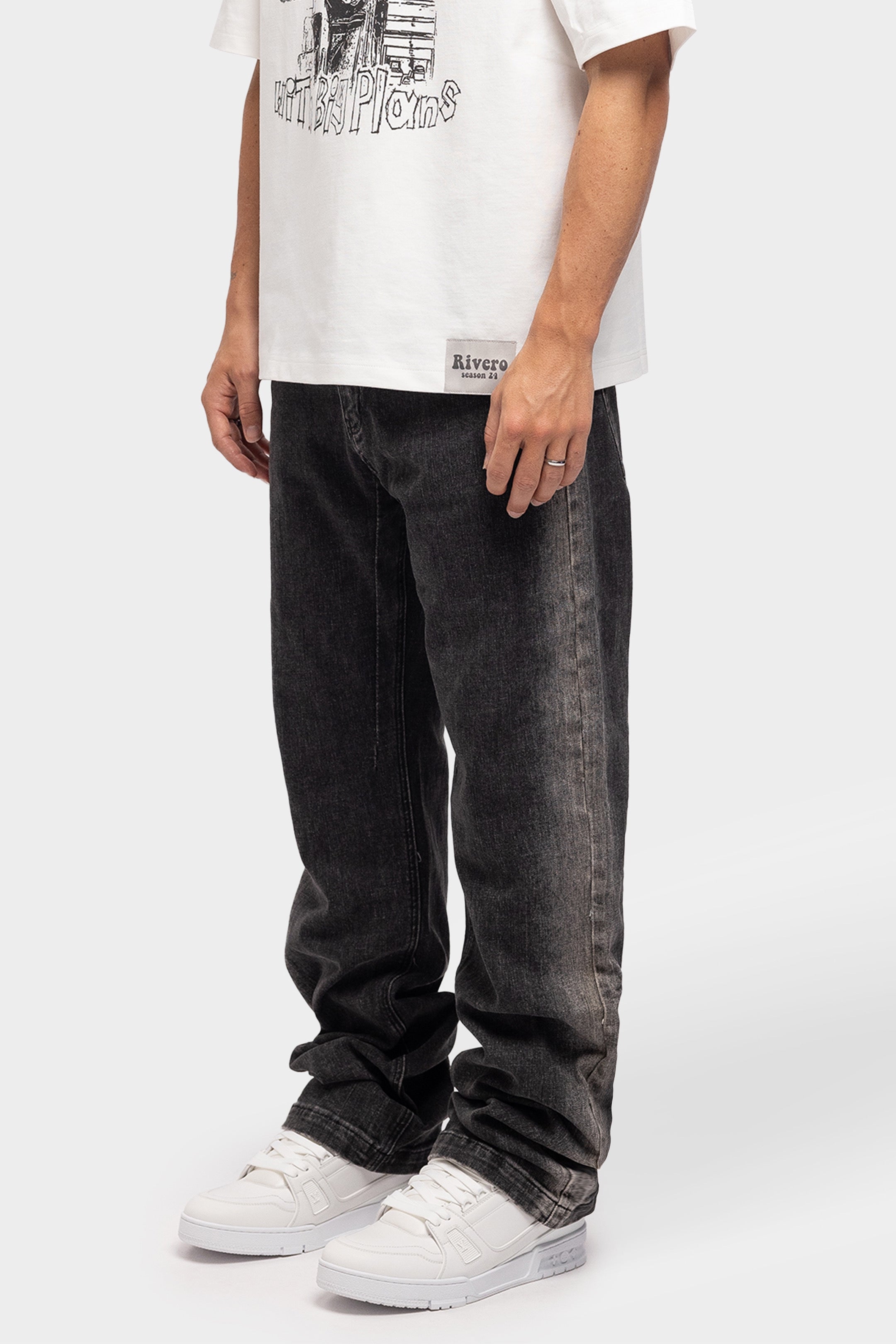 RELAXED EDGE WASHED DENIM JEANS DARK GREY