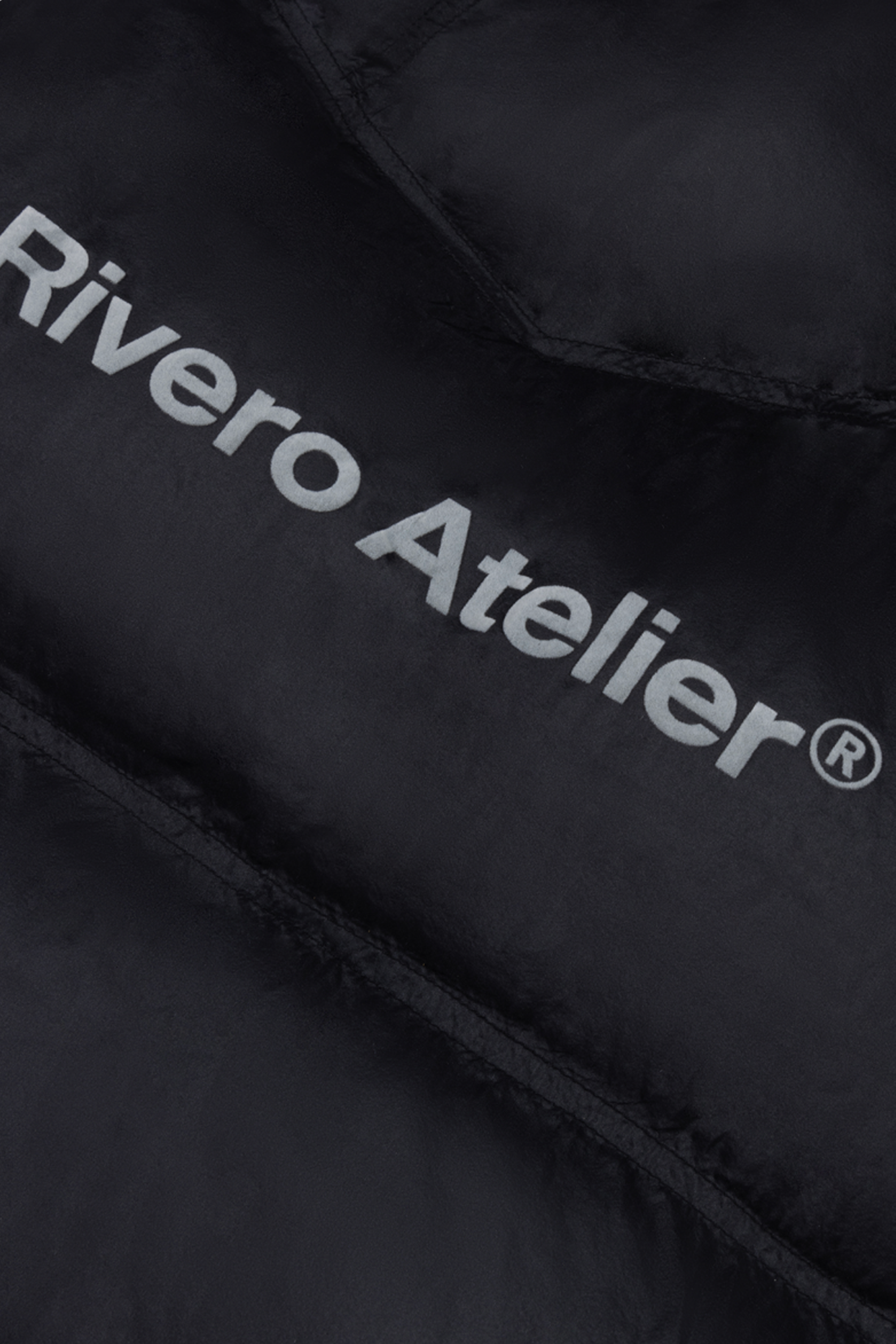 STUDIO PUFFER VEST BLACK PRE-ORDER