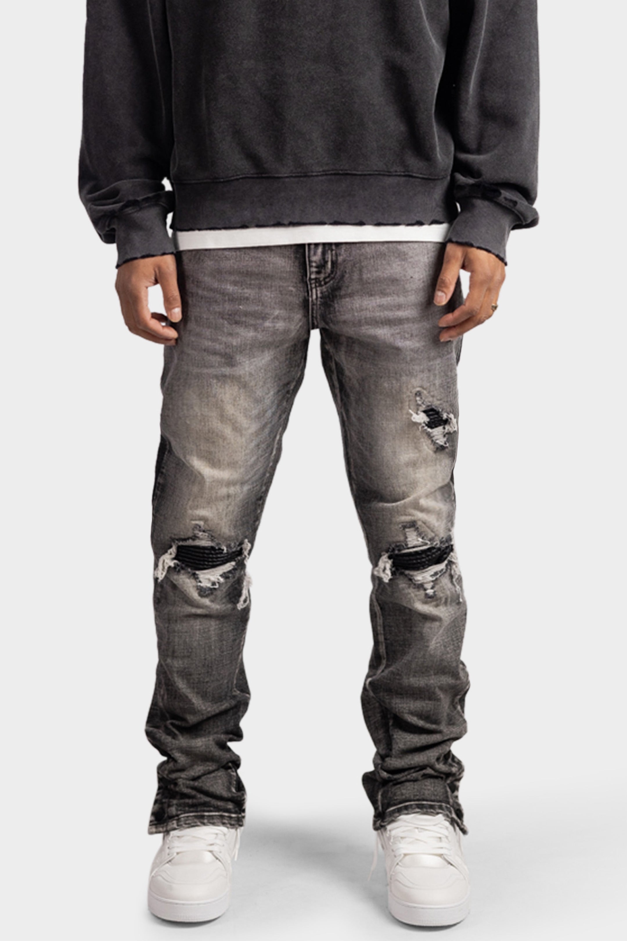 BUTTON RIPPED DENIM JEANS GREY