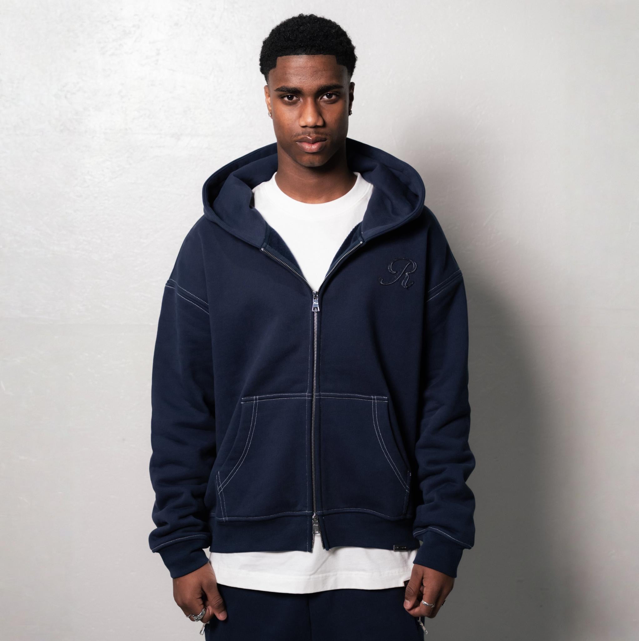 SEAMS ZIP HOODIE NAVY