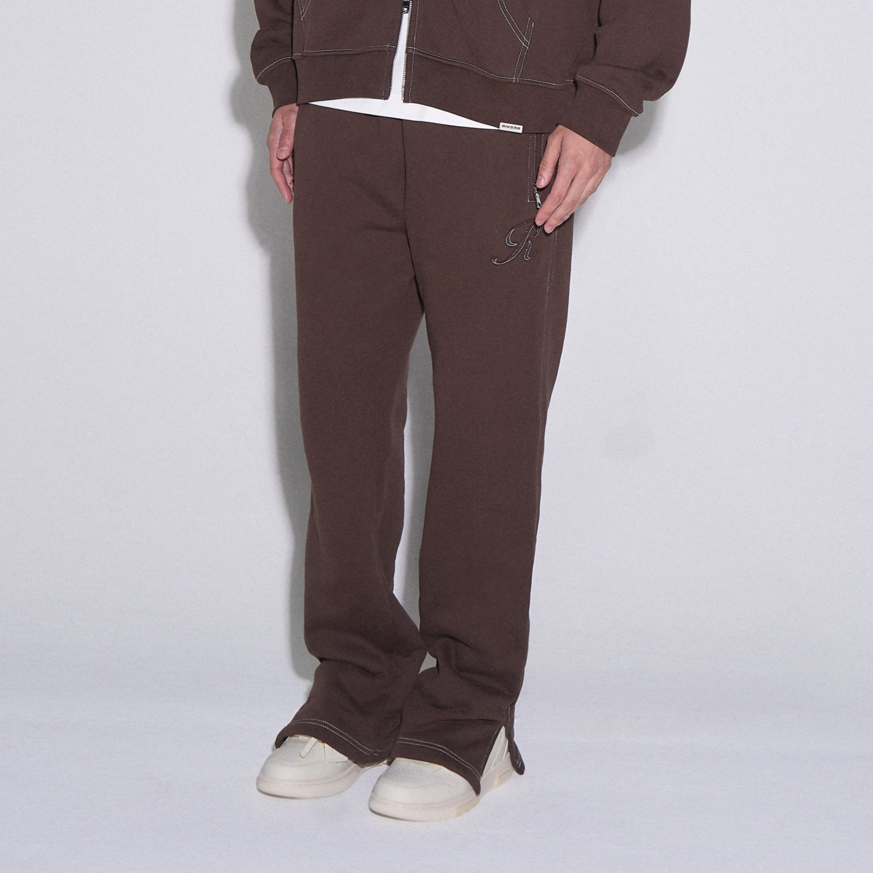 SEAMS ZIP JOGGER BROWN