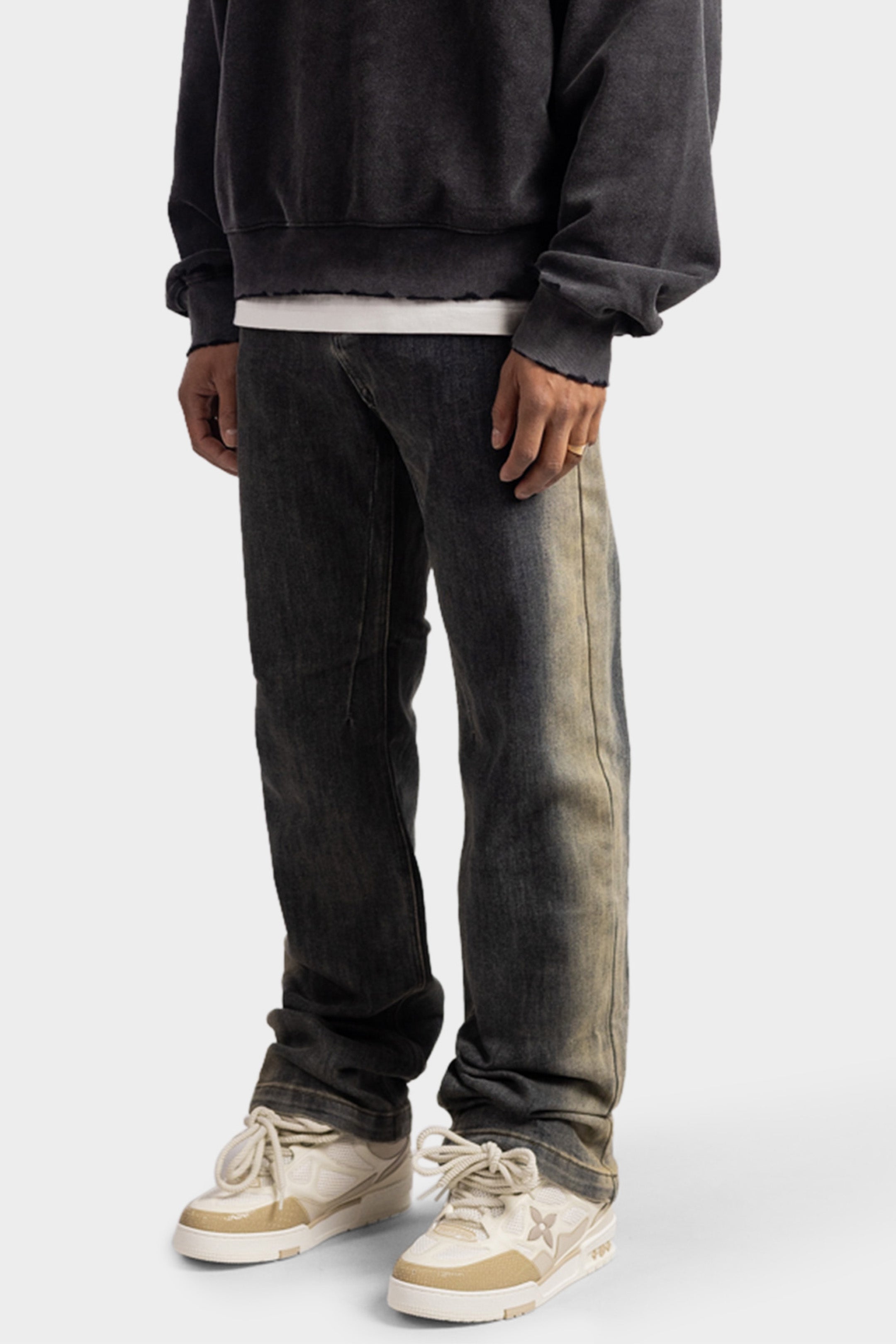 RELAXED EDGE WASHED DENIM JEANS DARK BLUE