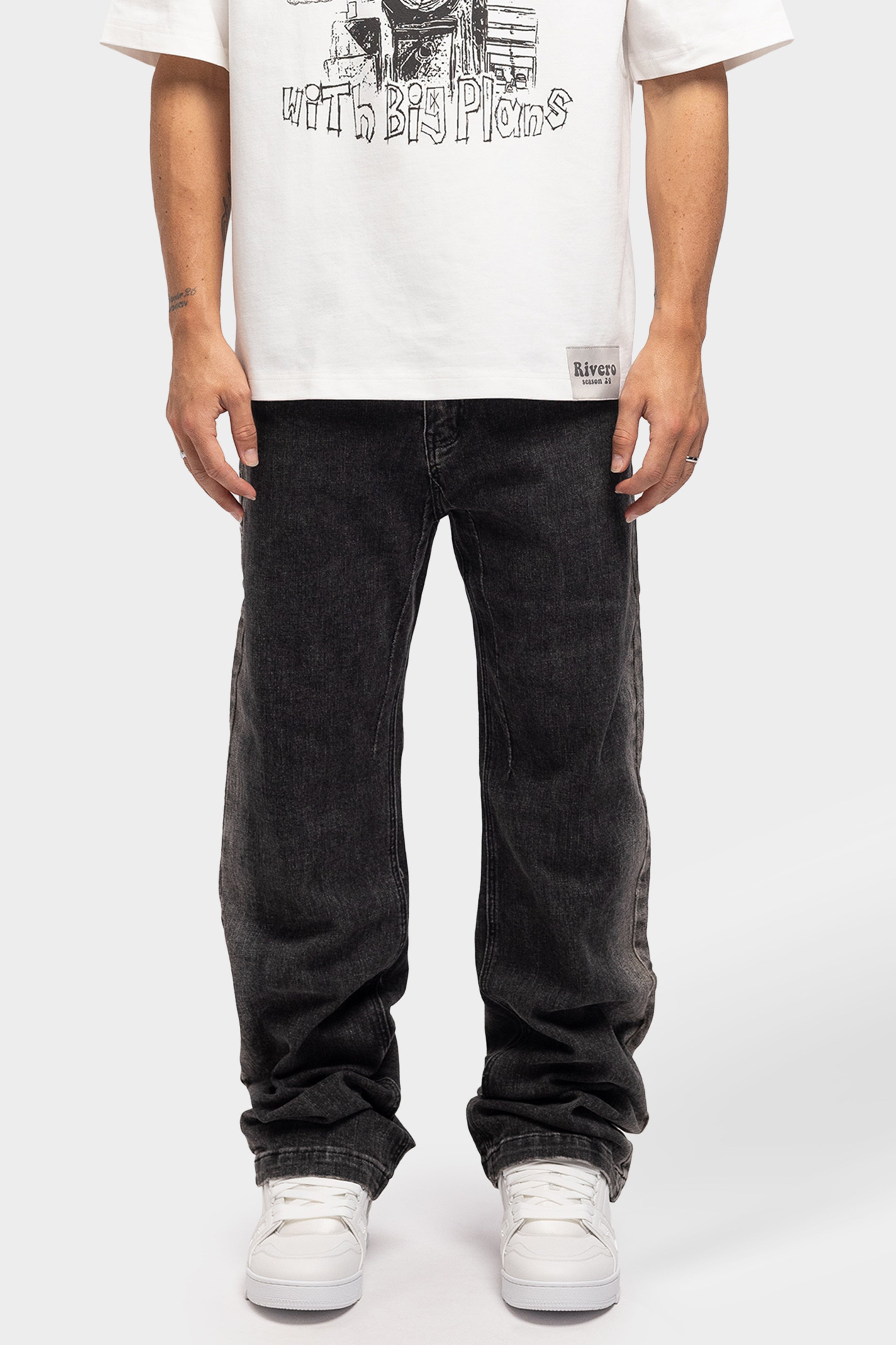 RELAXED EDGE WASHED DENIM JEANS DARK GREY