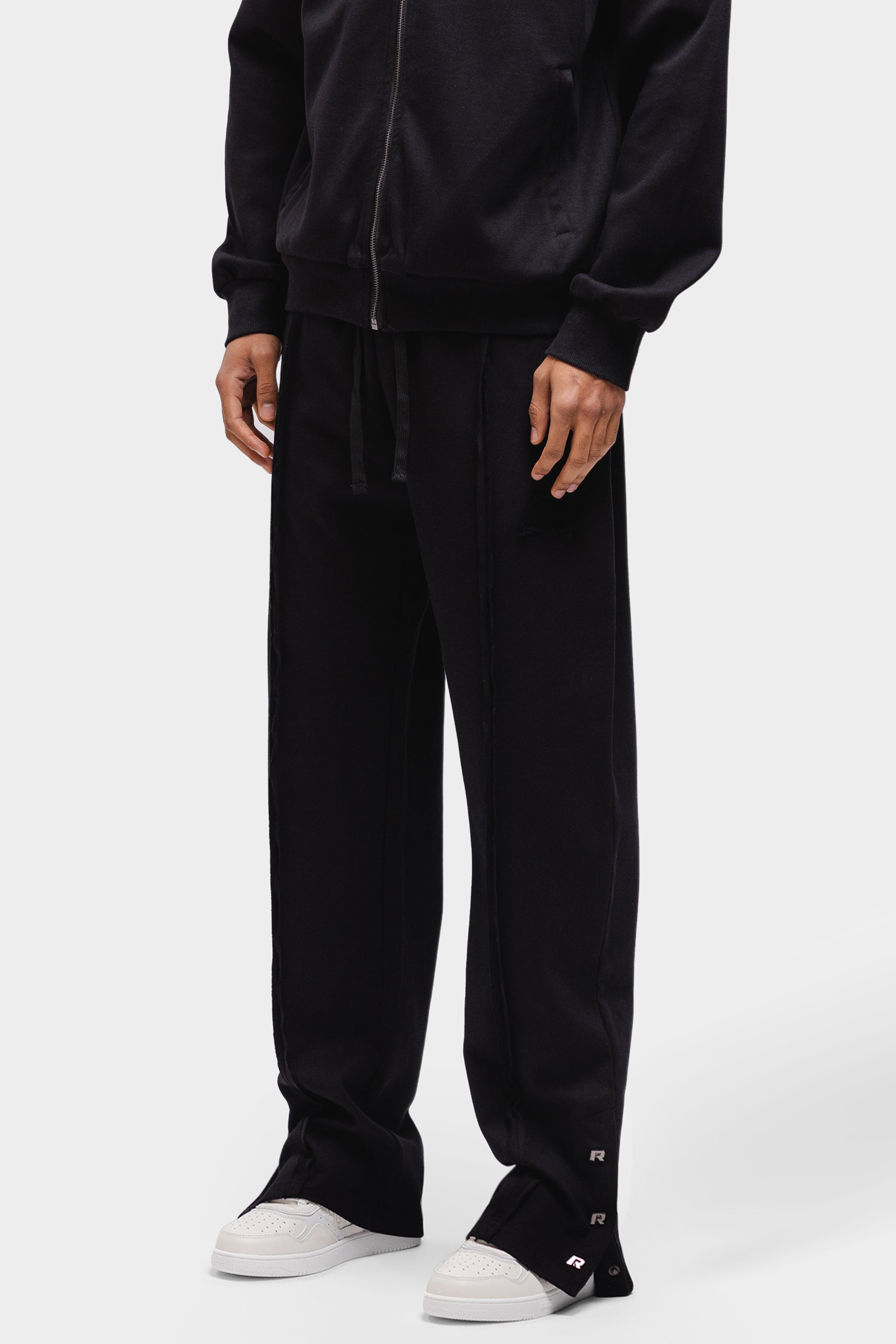 URBAN STRAIGHT LEG JOGGER BLACK