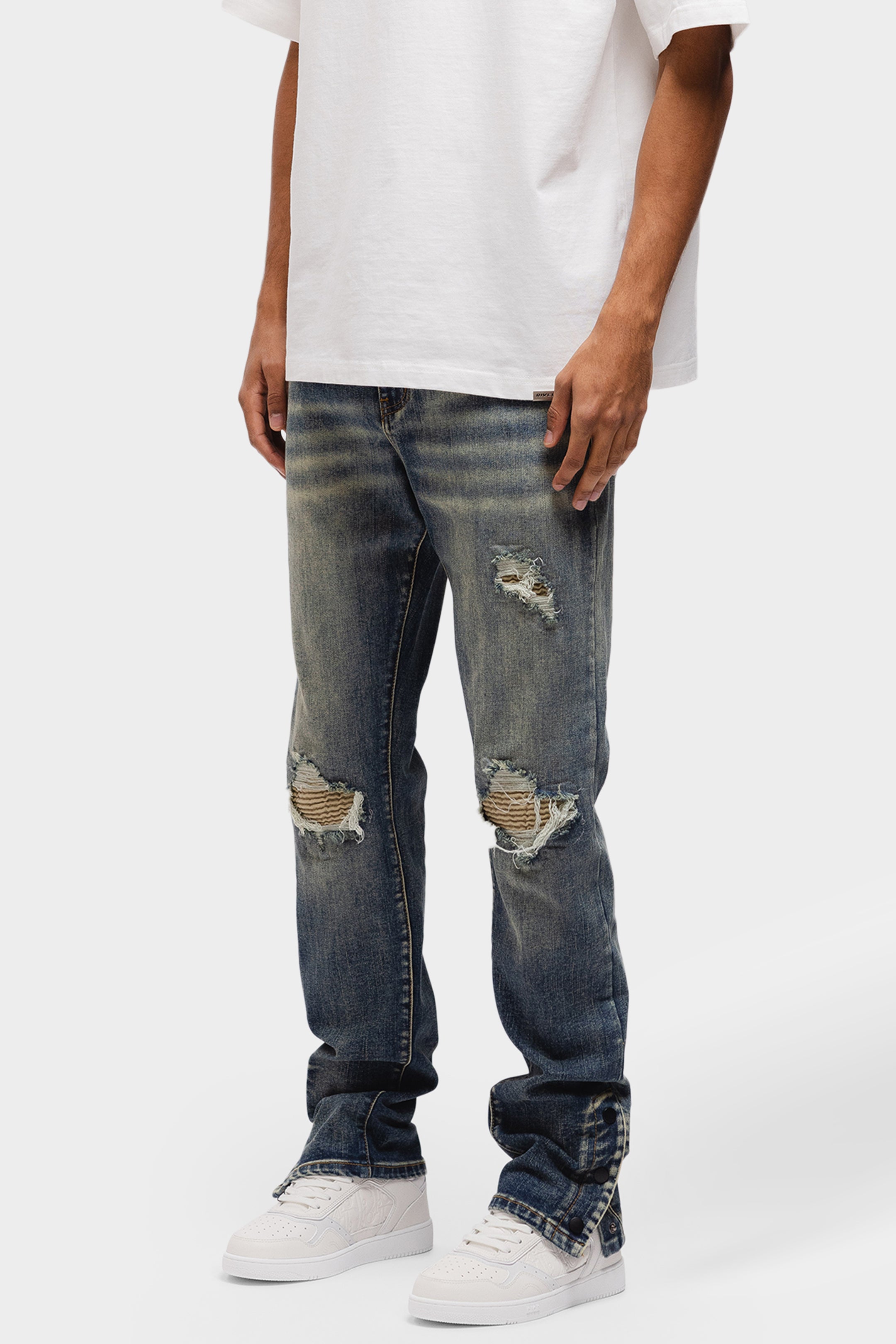 BUTTON RIPPED DENIM JEANS DARK BLUE