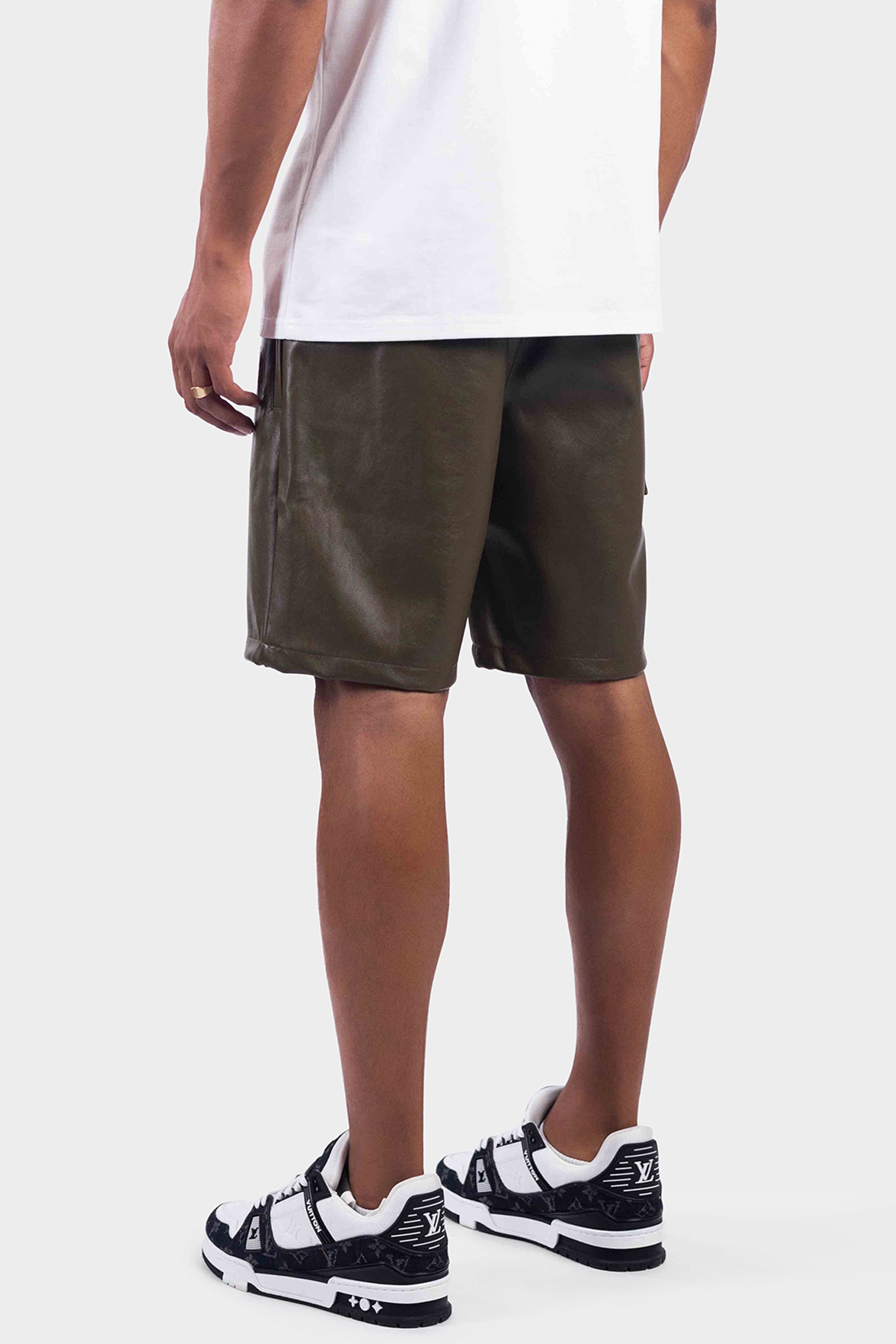 LEATHER CARGO SHORTS ARMY