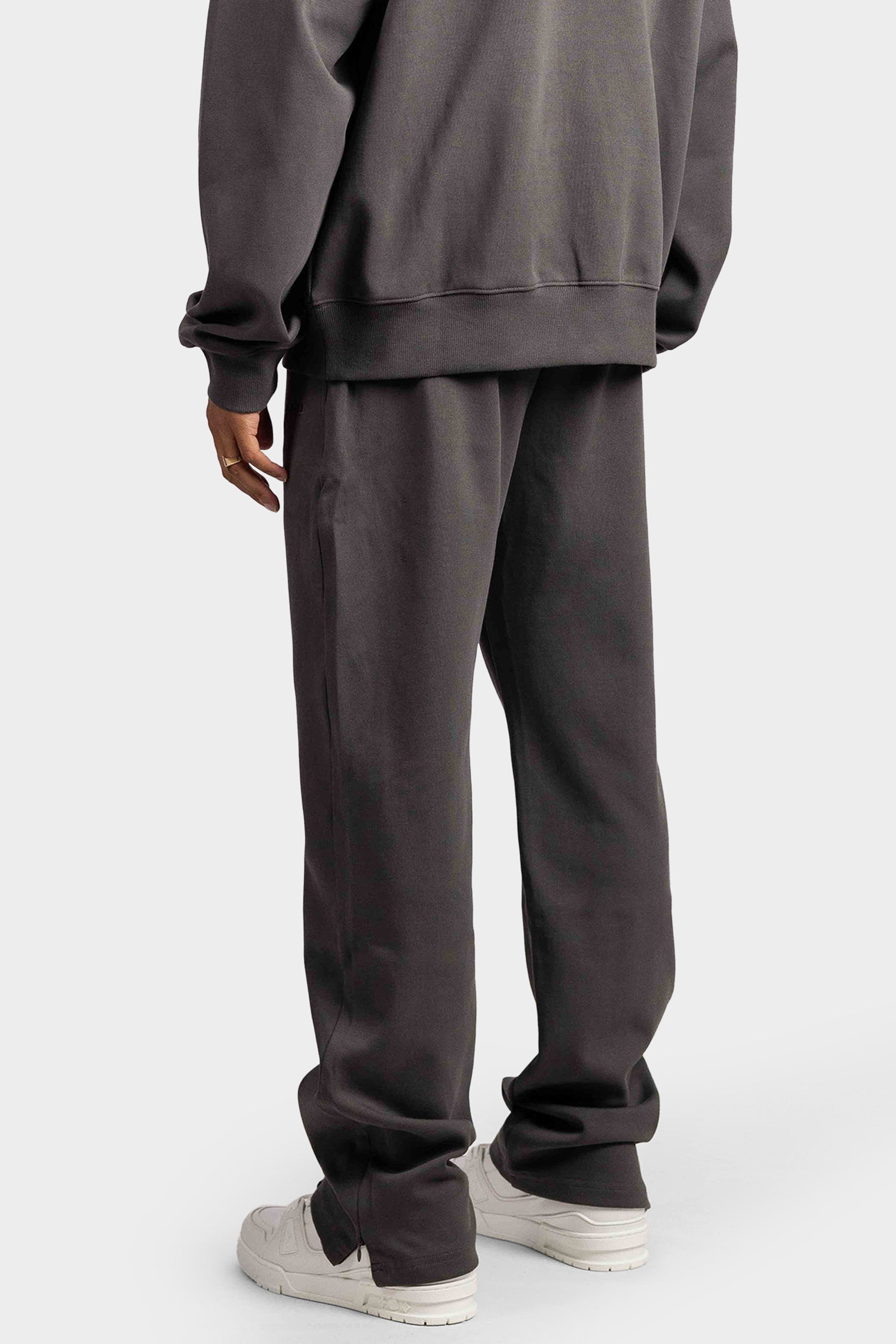 RAW SEAM STRAIGHT LEG ZIP JOGGER CHARCOAL