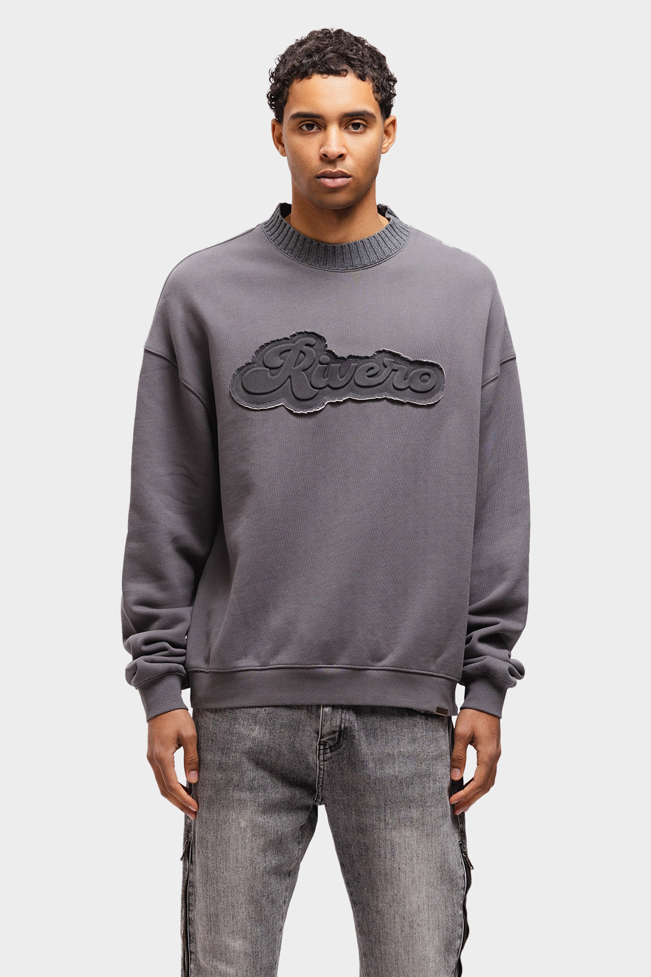 EMBOSSED SWEATER GREY