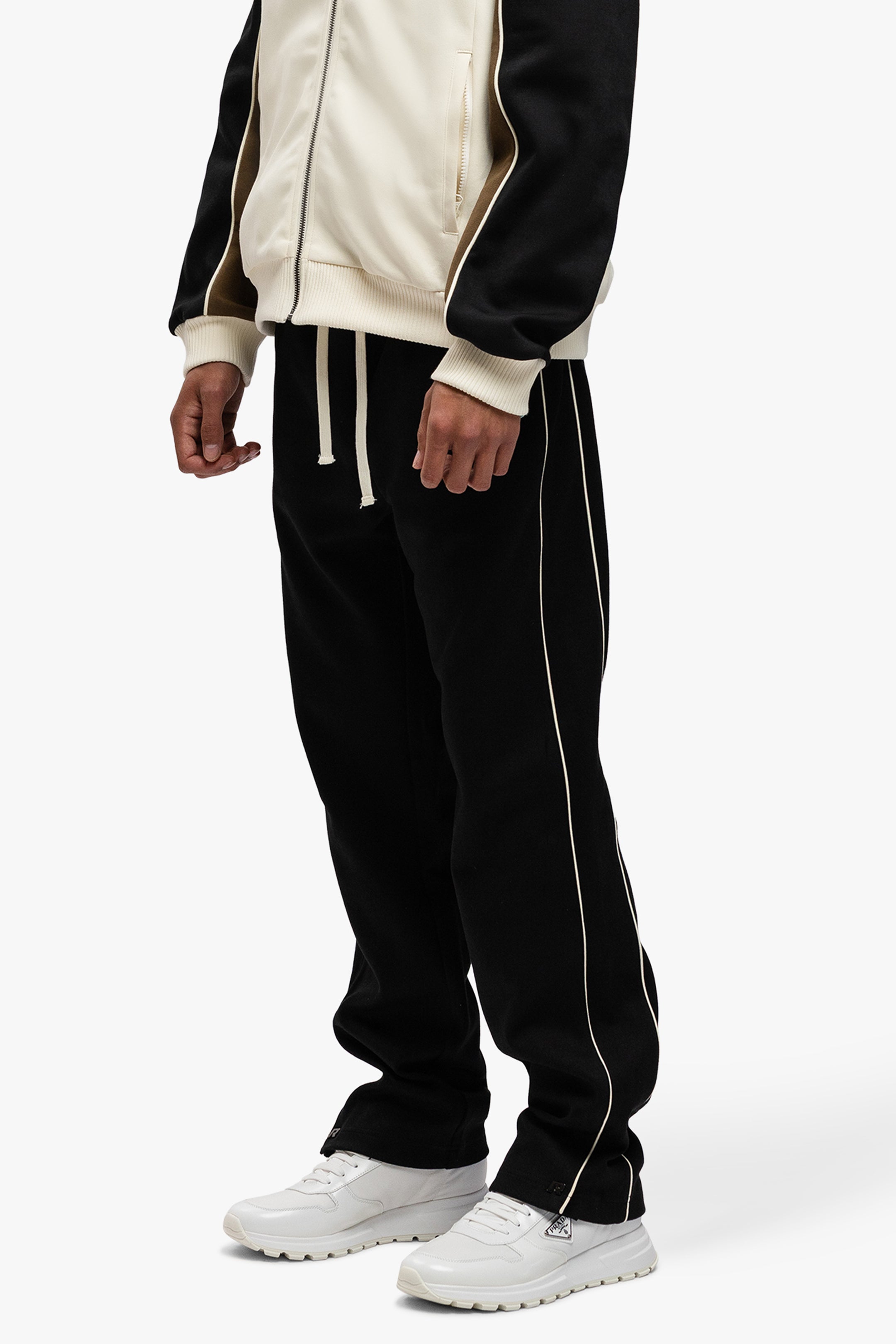 BUTTONED JOGGER BLACK