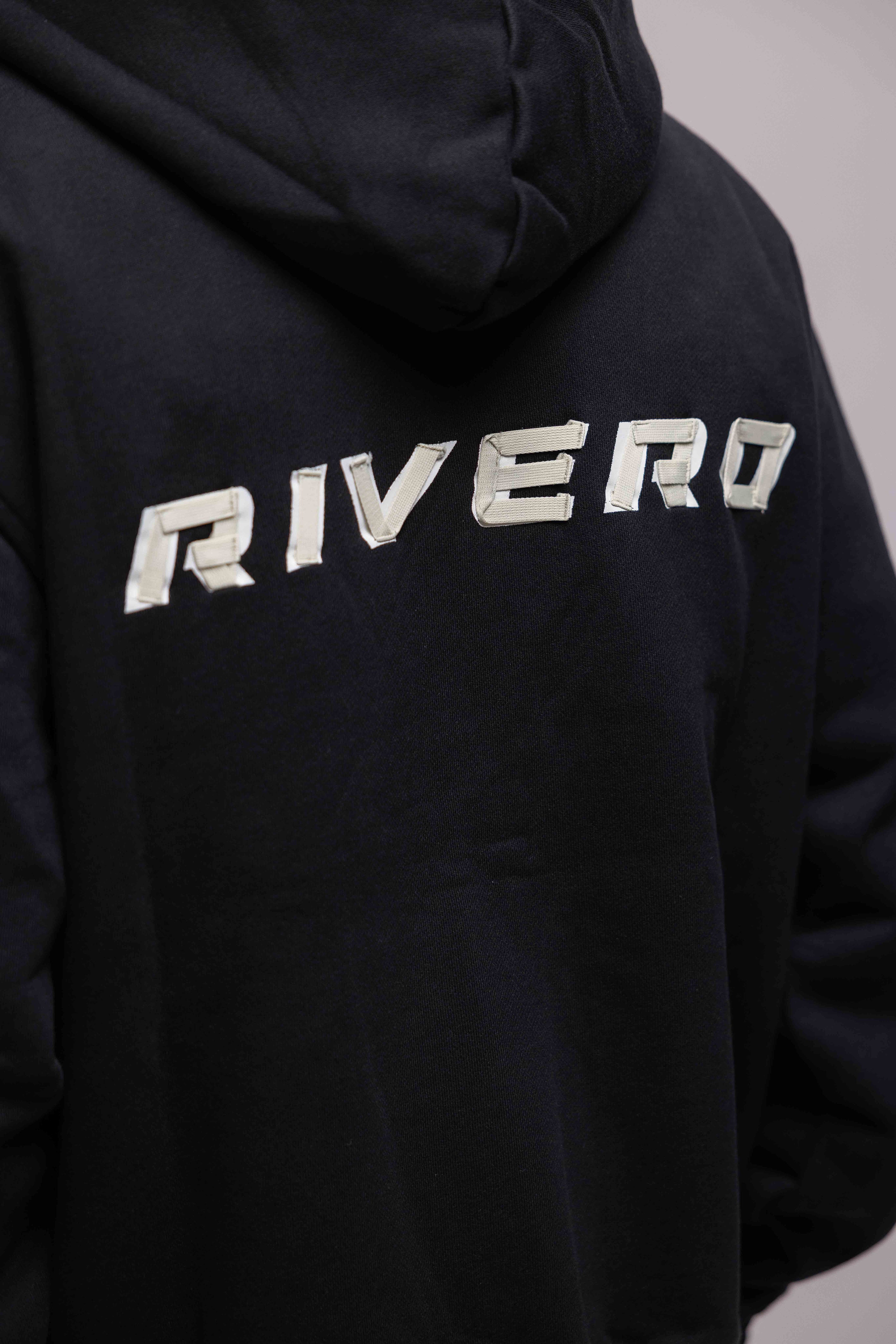 SIGNATURE TAPED HOODIE BLACK