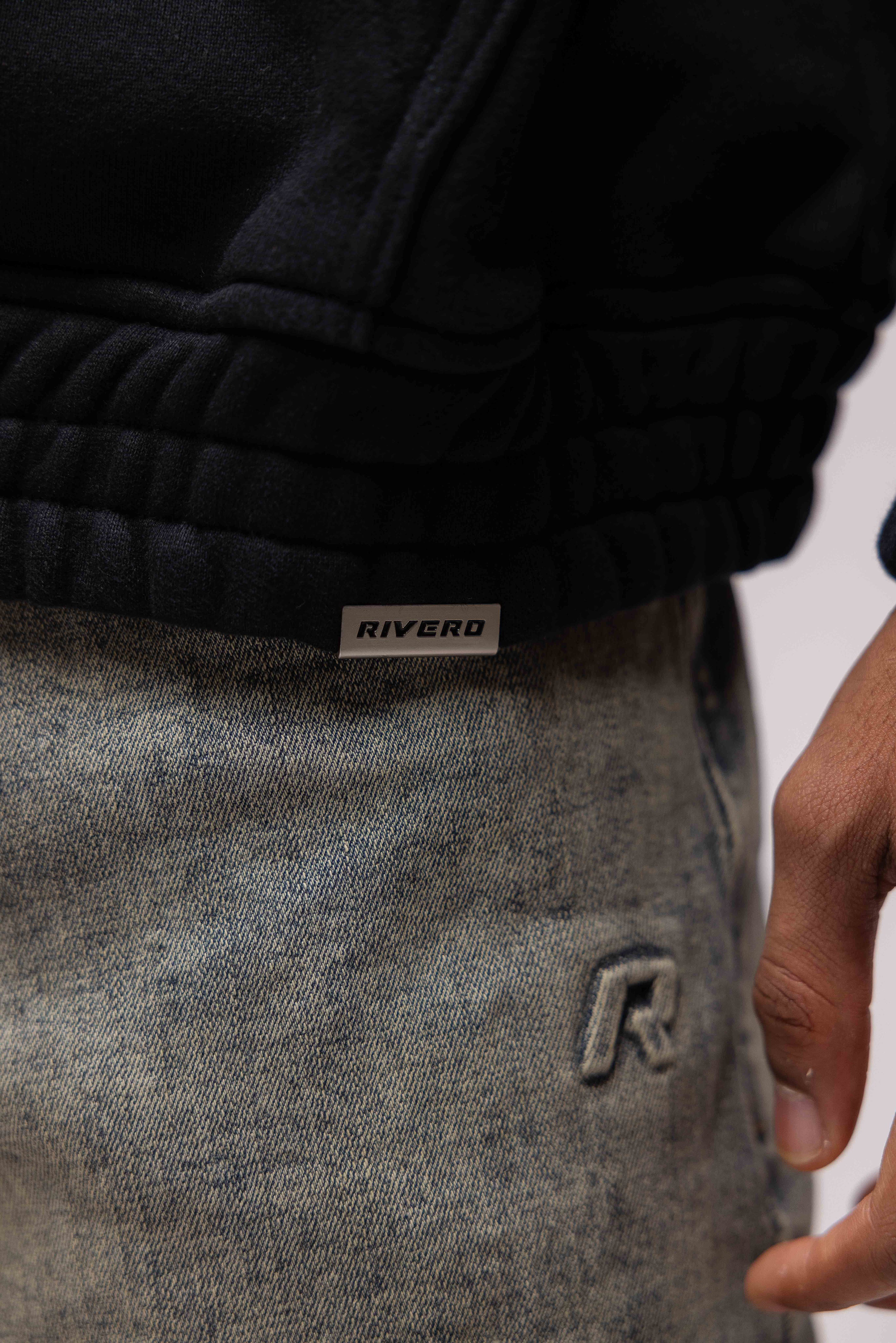 SIGNATURE TAPED HOODIE BLACK